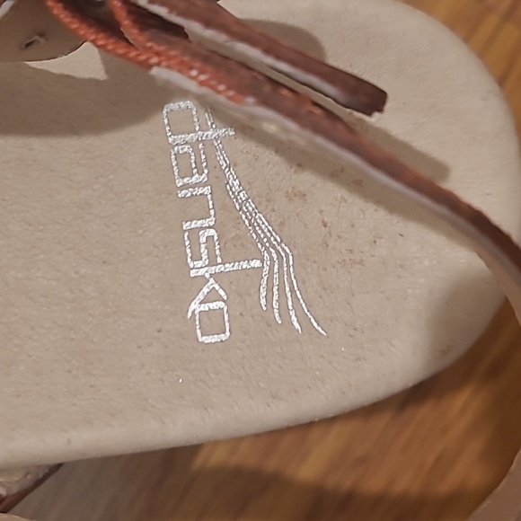 Dansko leather sandal. - Picture 6 of 6